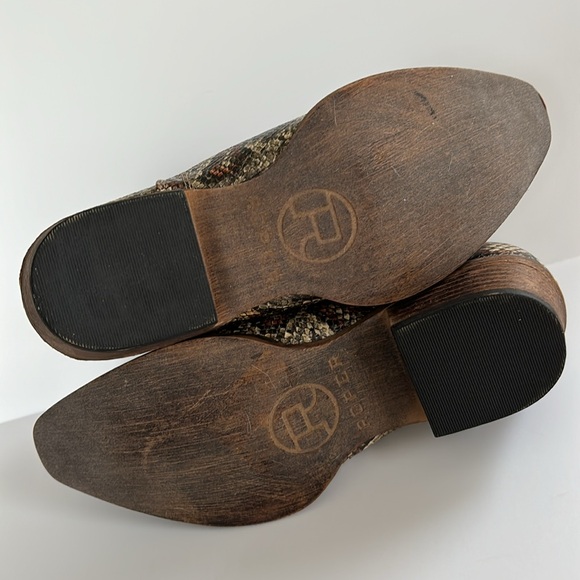 Roper Women’s Ava Faux Snake Snip Toe Ankle Boot - Picture 14 of 16